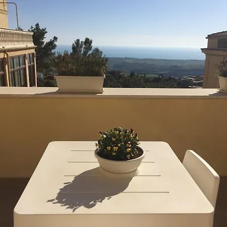 Dimora Del Viale Bed and Breakfast